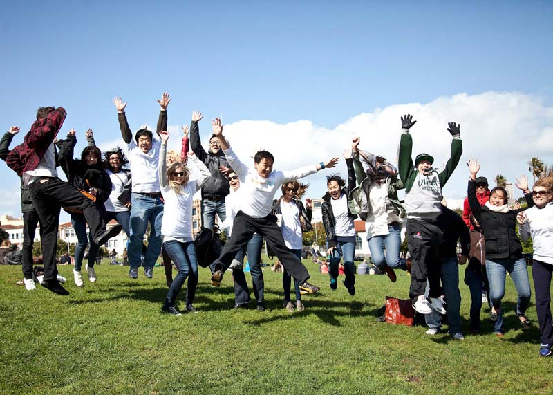 Photo walk flash mob group jump.