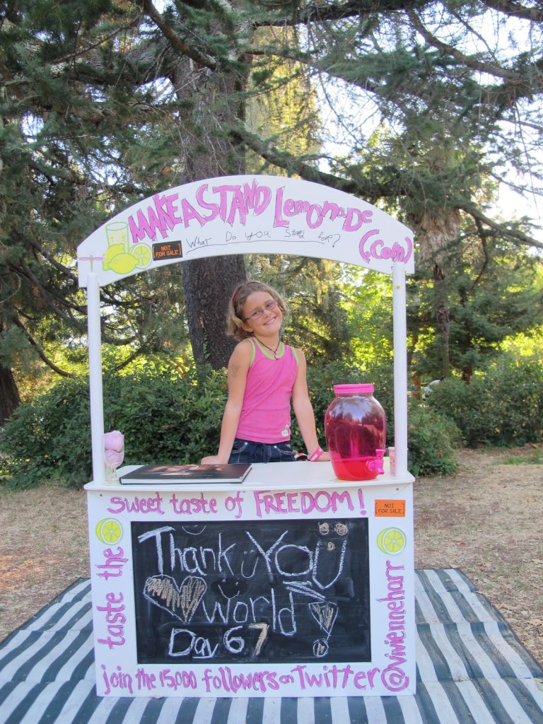 Vivienne Harr's lemonade stand