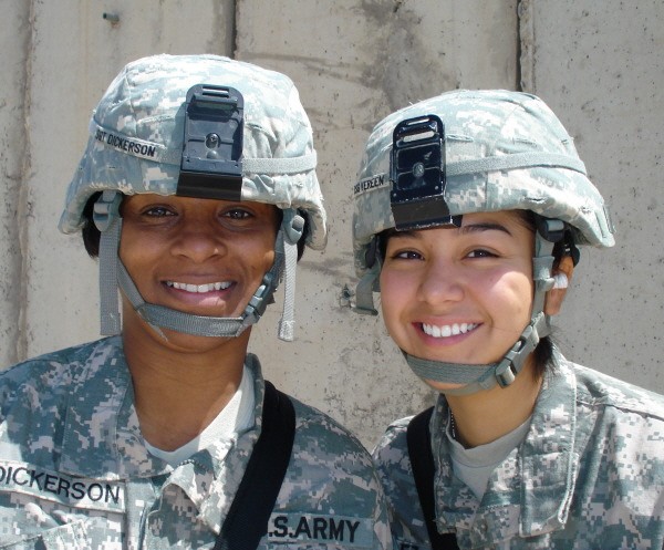 Soldiers’ Angels volunteers