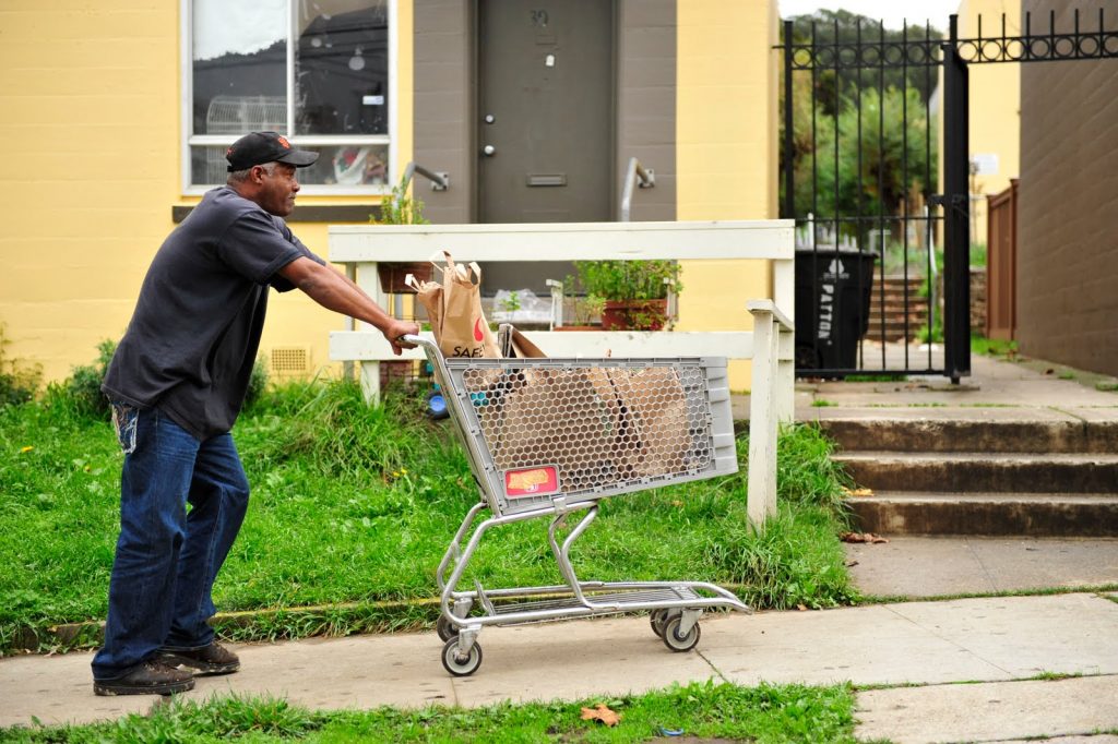 Herman Travis' shopping cart in S.F.